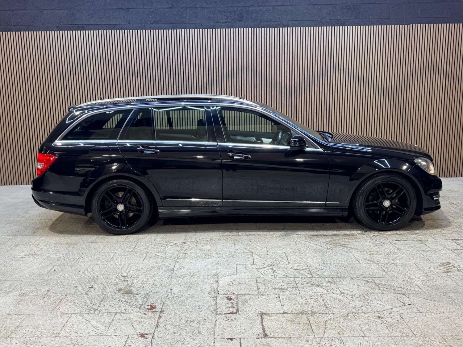 Used Mercedes-Benz C Class 2014 for sale - 77310987: Photo 13