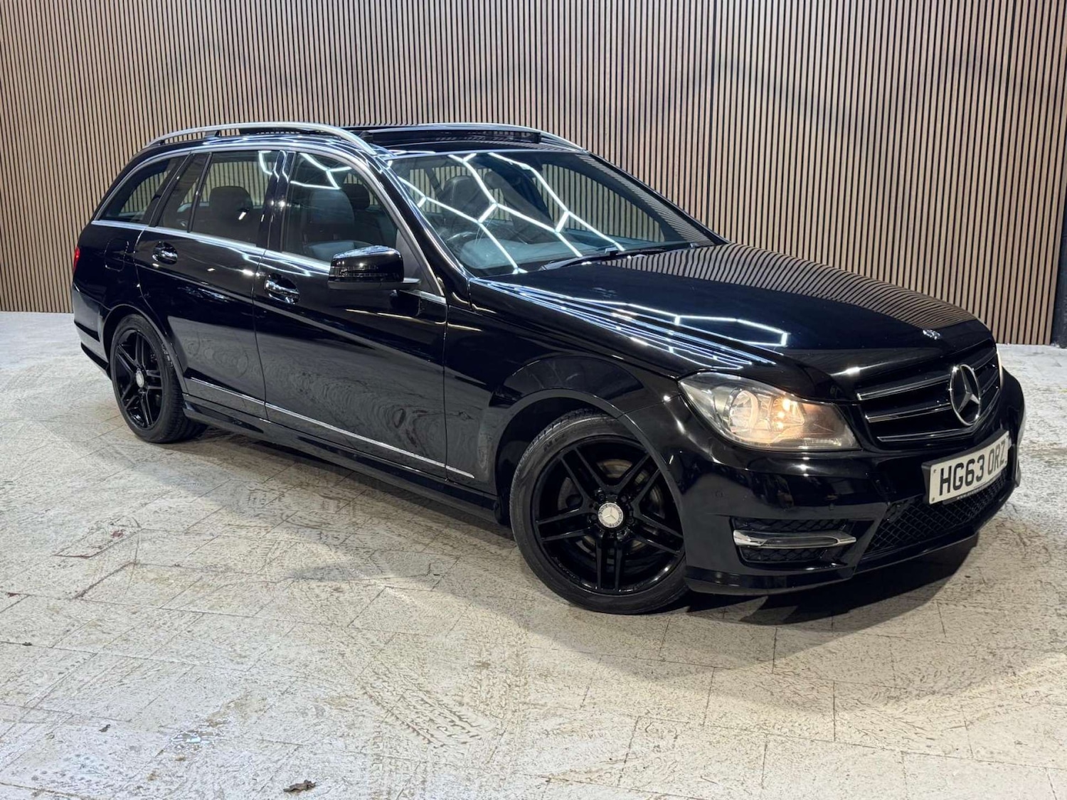 Used Mercedes-Benz C Class 2014 for sale - 77310987: Photo 14