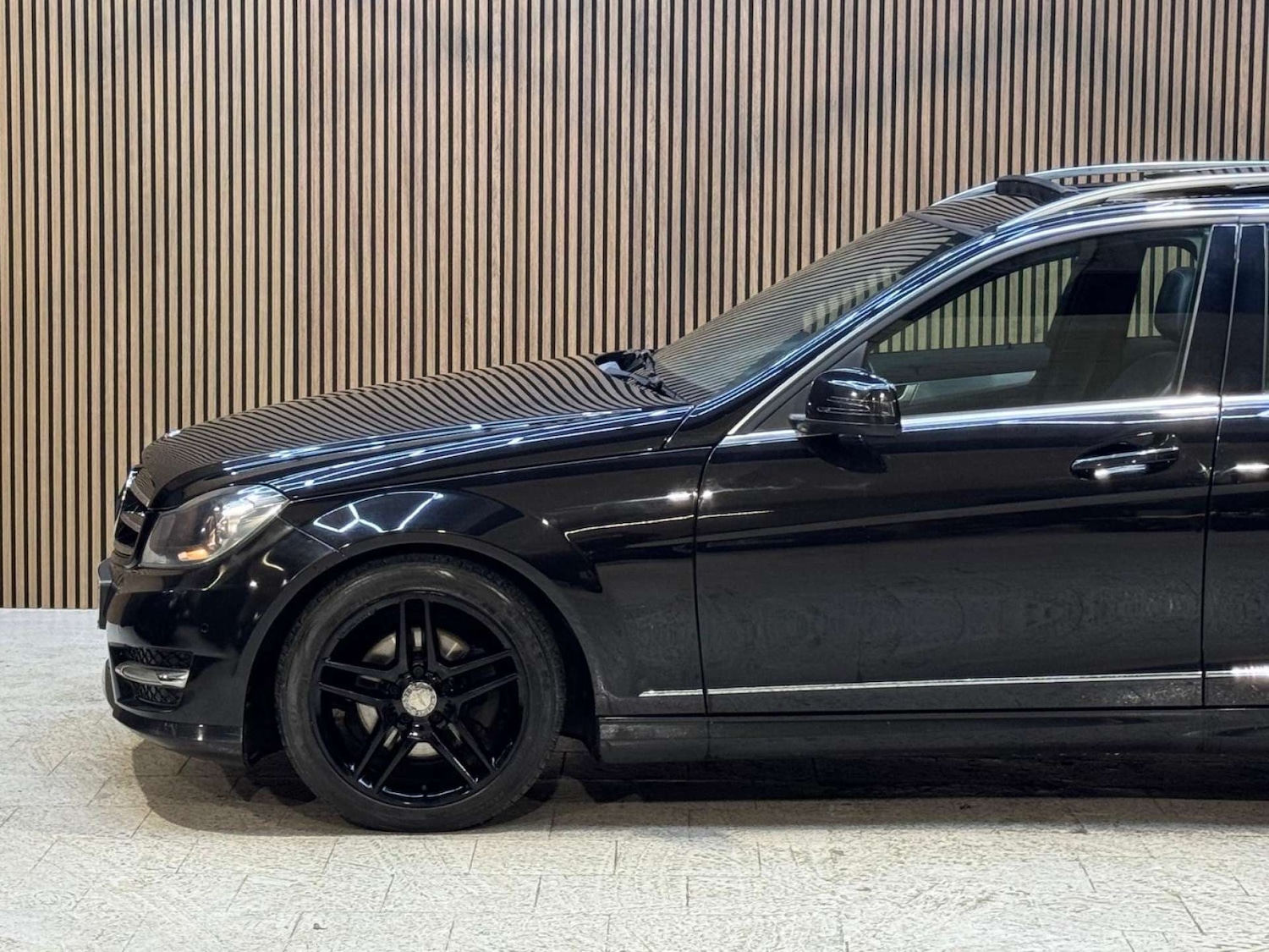 Used Mercedes-Benz C Class 2014 for sale - 77310987: Photo 31