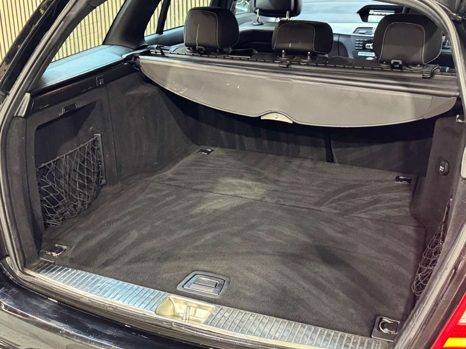 Used Mercedes-Benz C Class 2014 for sale - 77310987: Photo 41