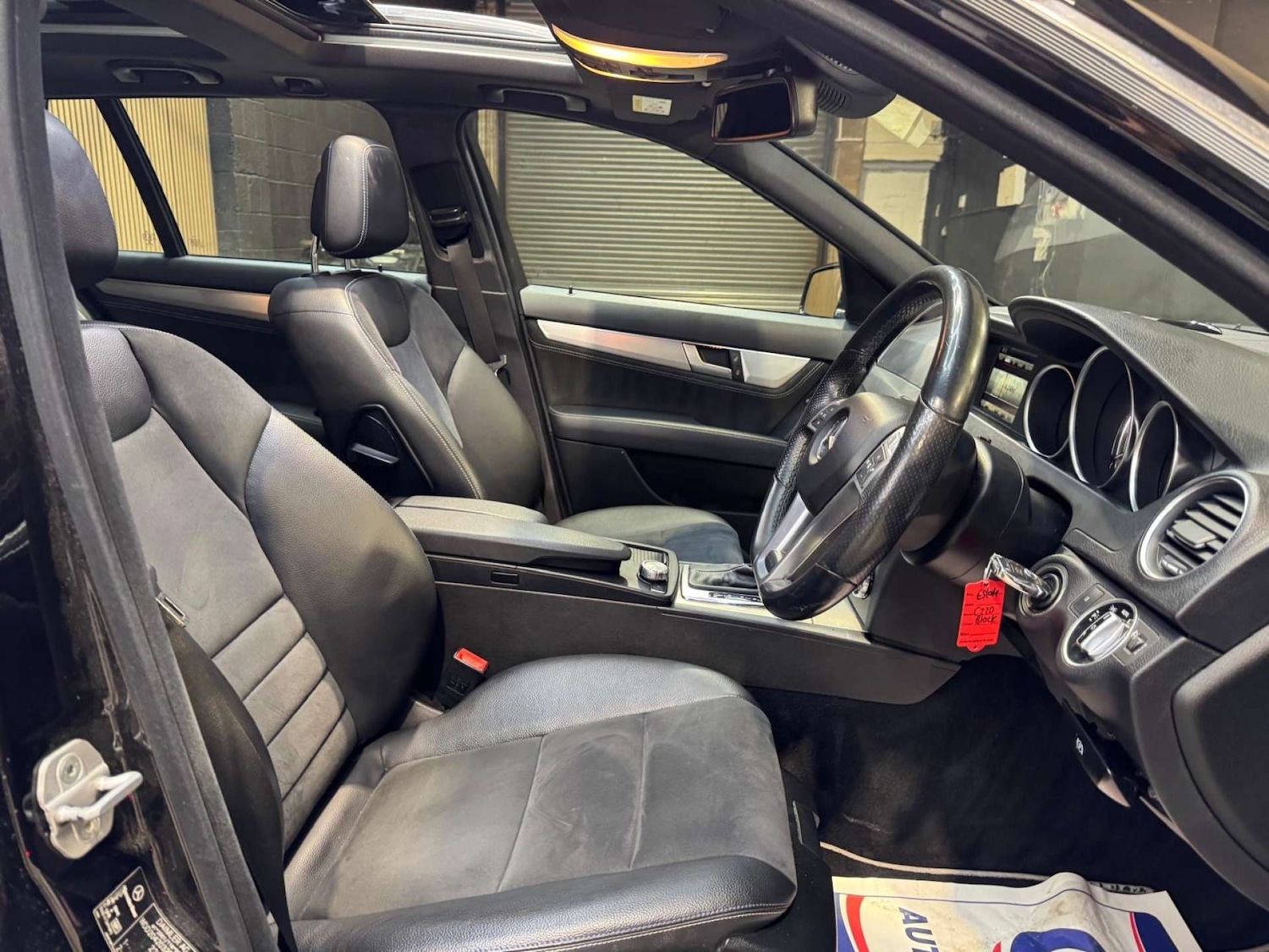 Used Mercedes-Benz C Class 2014 for sale - 77310987: Photo 46