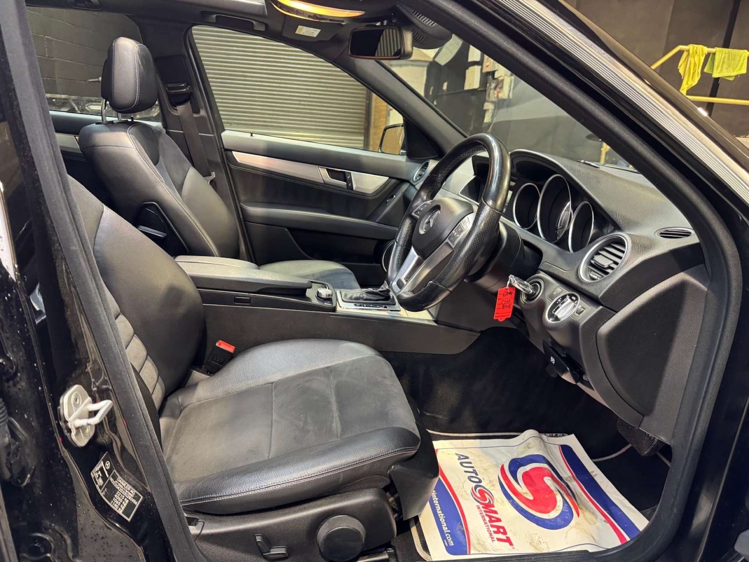 Used Mercedes-Benz C Class 2014 for sale - 77310987: Photo 47