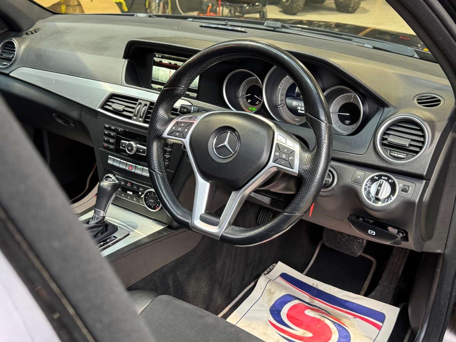 Used Mercedes-Benz C Class 2014 for sale - 77310987: Photo 9