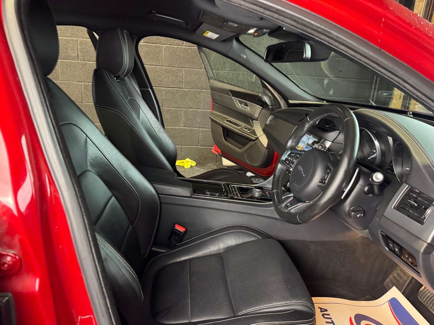 Used Jaguar XF 2018 for sale - 77492532: Photo 11