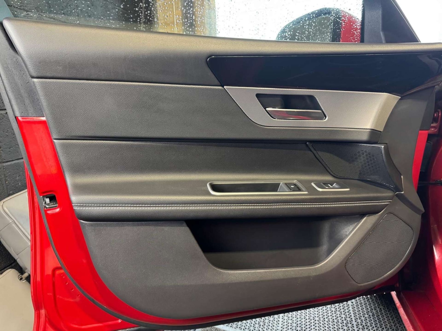 Used Jaguar XF 2018 for sale - 77492532: Photo 34