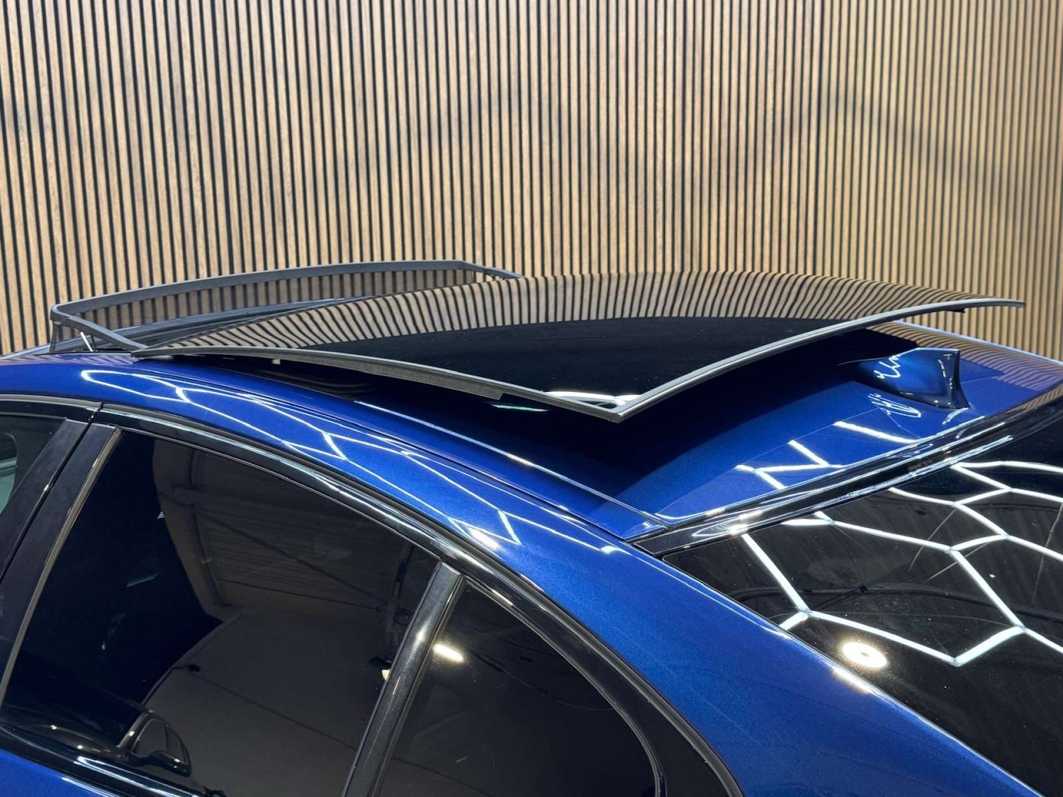 Used Jaguar XE 2016 for sale - 77676606: Photo 12