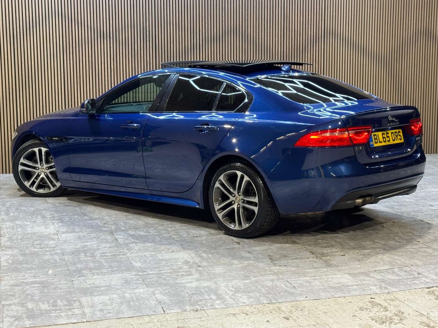 Used Jaguar XE 2016 for sale - 77676606: Photo 13