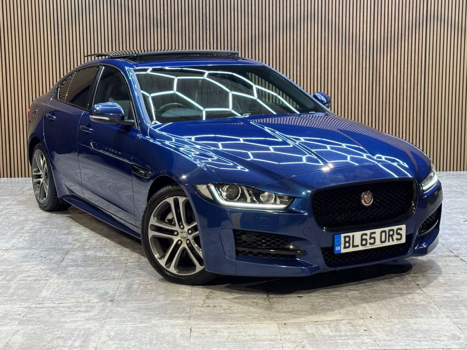 Used Jaguar XE 2016 for sale - 77676606: Photo 18