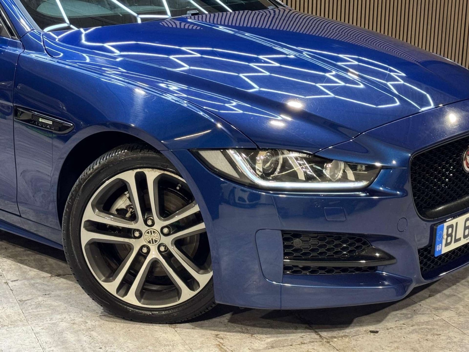 Used Jaguar XE 2016 for sale - 77676606: Photo 23