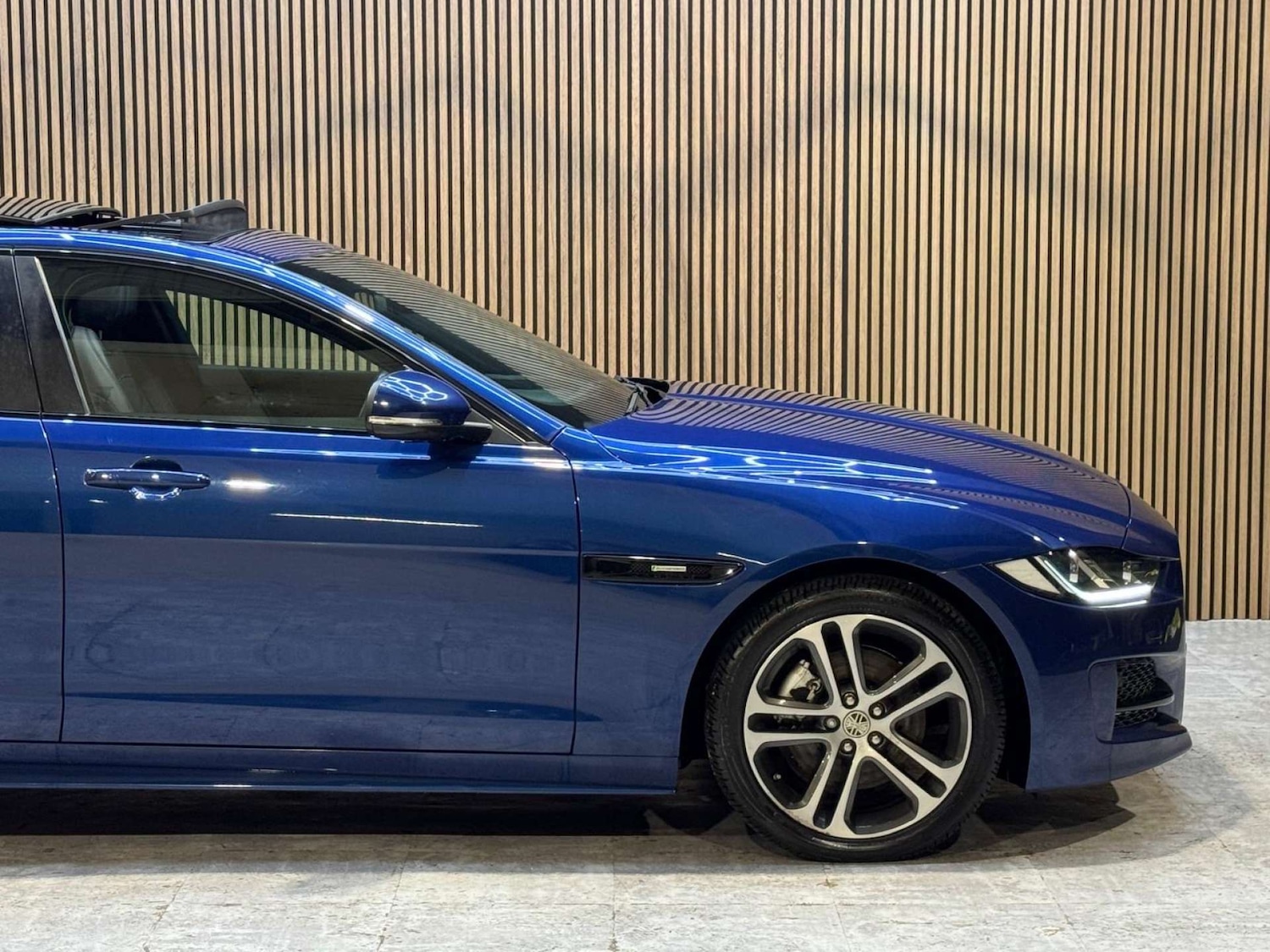 Used Jaguar XE 2016 for sale - 77676606: Photo 26