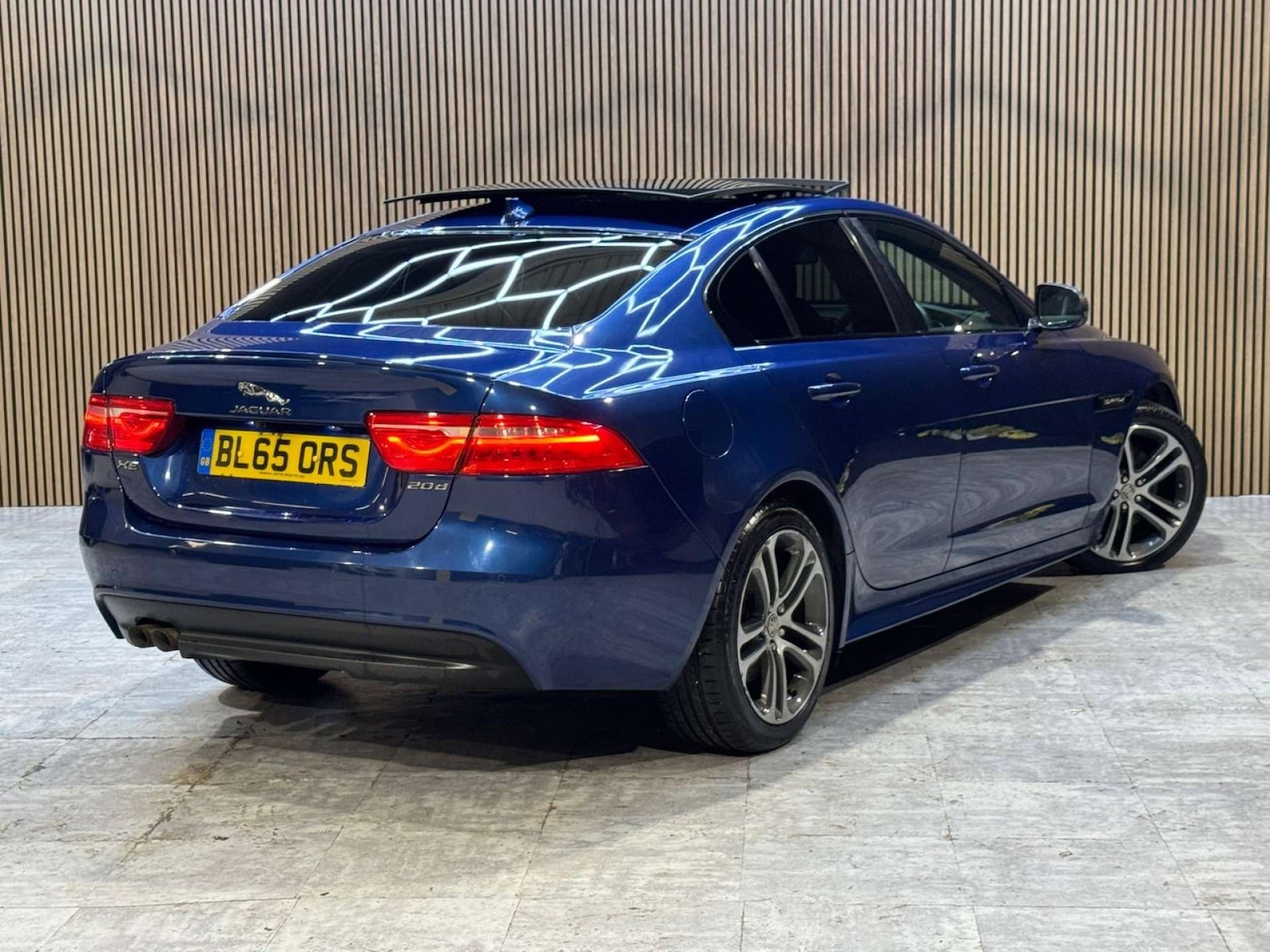 Used Jaguar XE 2016 for sale - 77676606: Photo 29