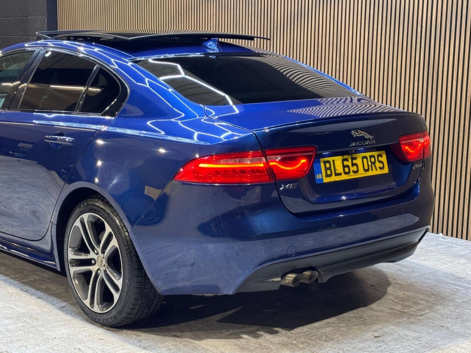 Used Jaguar XE 2016 for sale - 77676606: Photo 32