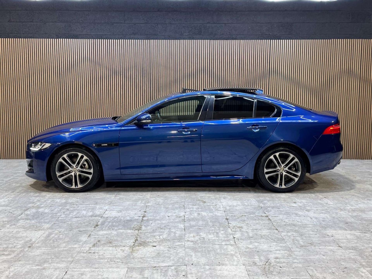 Used Jaguar XE 2016 for sale - 77676606: Photo 34