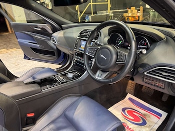 Used Jaguar XE 2016 for sale - 77676606: Photo