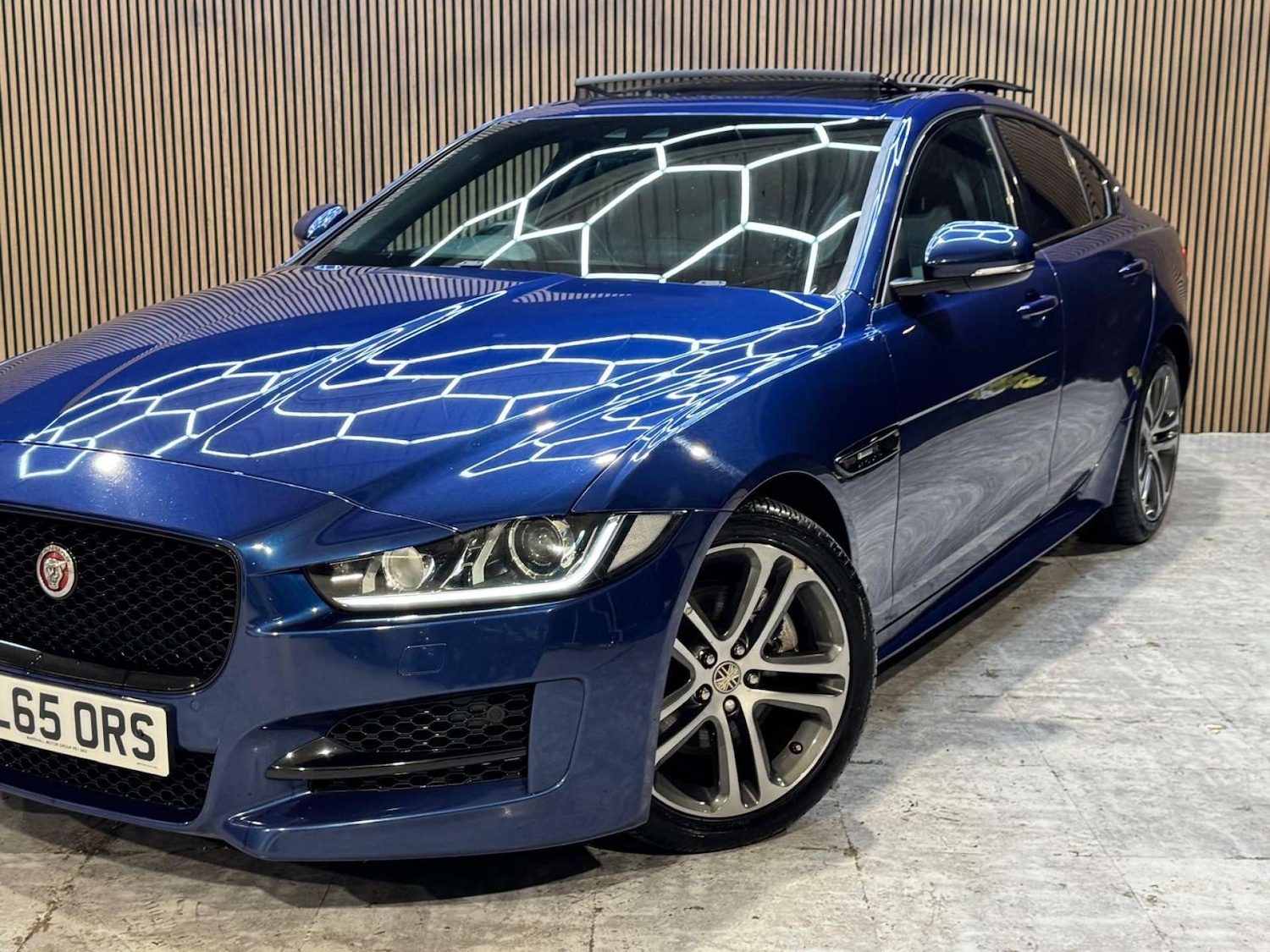 Used Jaguar XE 2016 for sale - 77676606: Photo 40