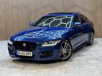 Used Jaguar XE 2016 for sale - 77676606: Photo
