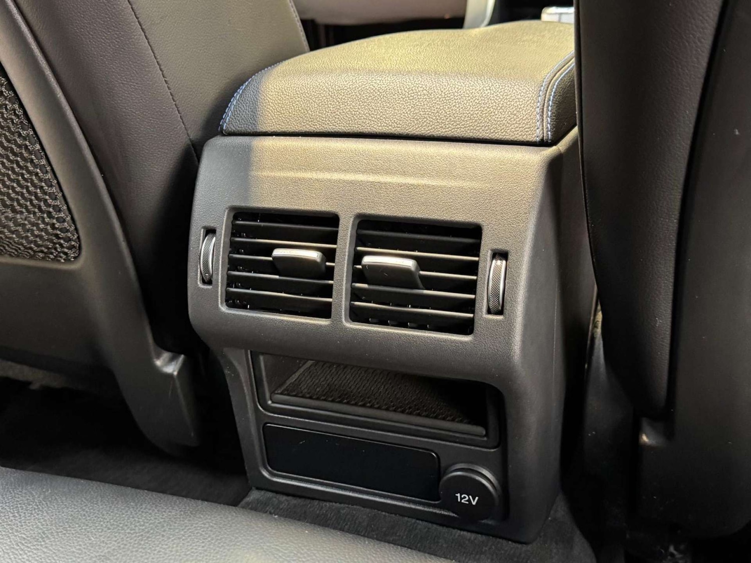 Used Jaguar XE 2016 for sale - 77676606: Photo 64