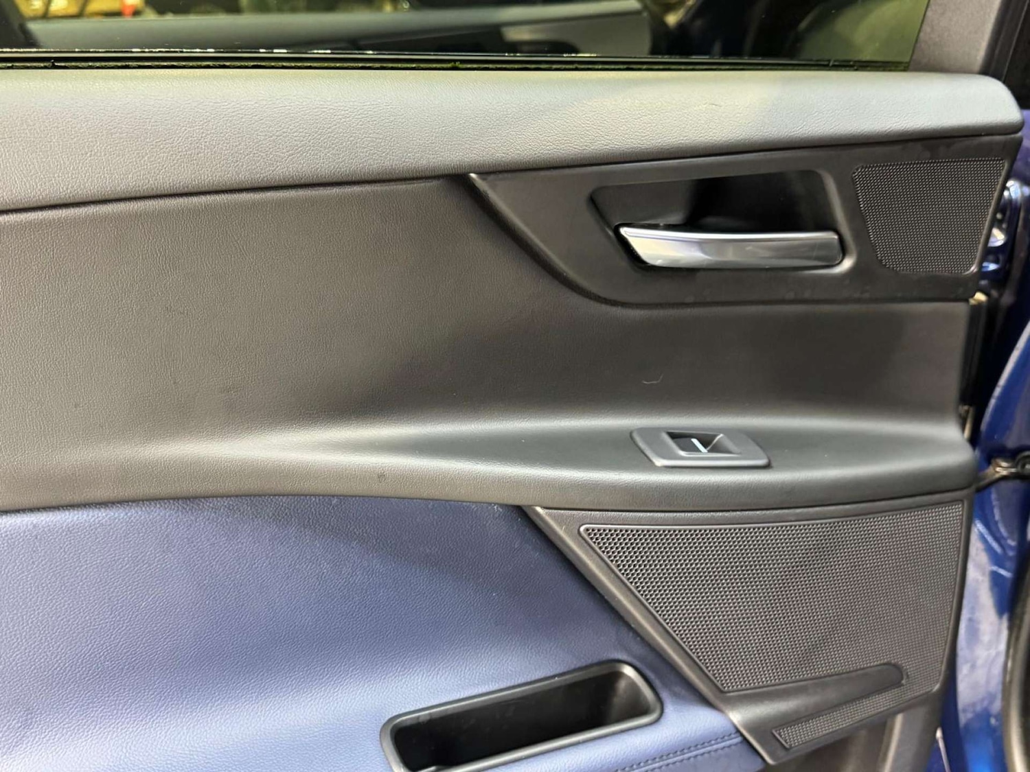 Used Jaguar XE 2016 for sale - 77676606: Photo 70