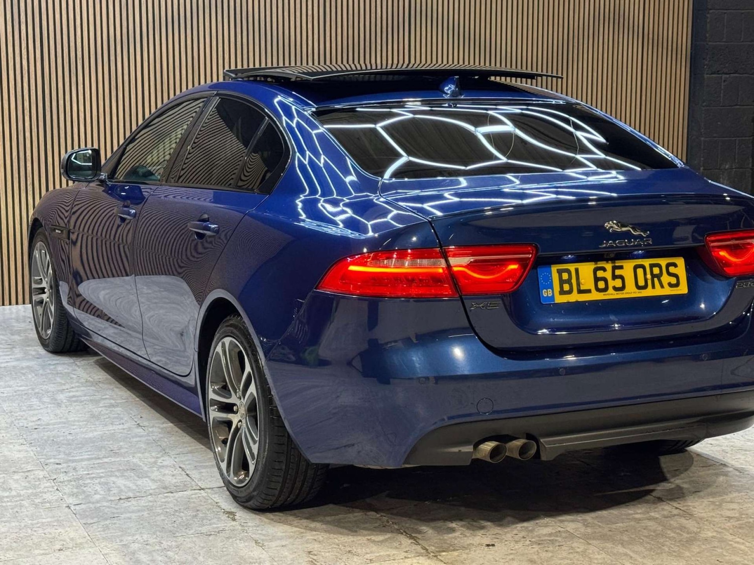 Used Jaguar XE 2016 for sale - 77676606: Photo 9