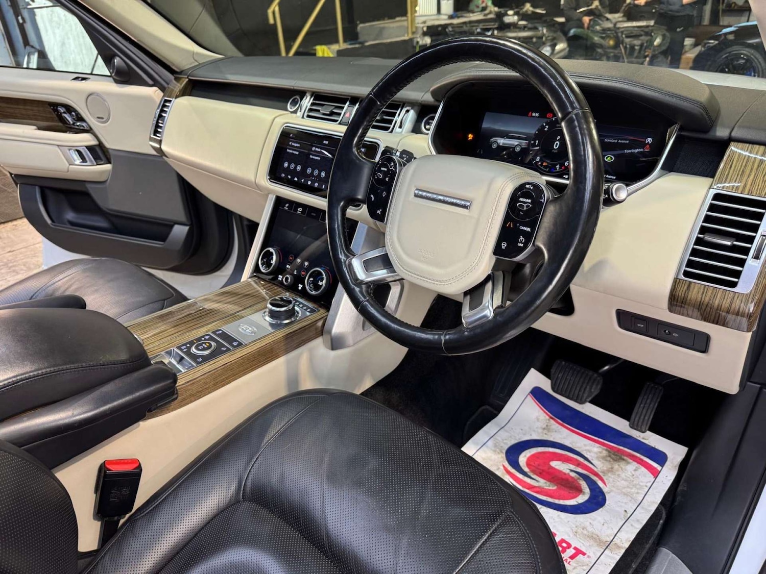 Used Land Rover Range Rover 2018 for sale - 77946344: Photo 3