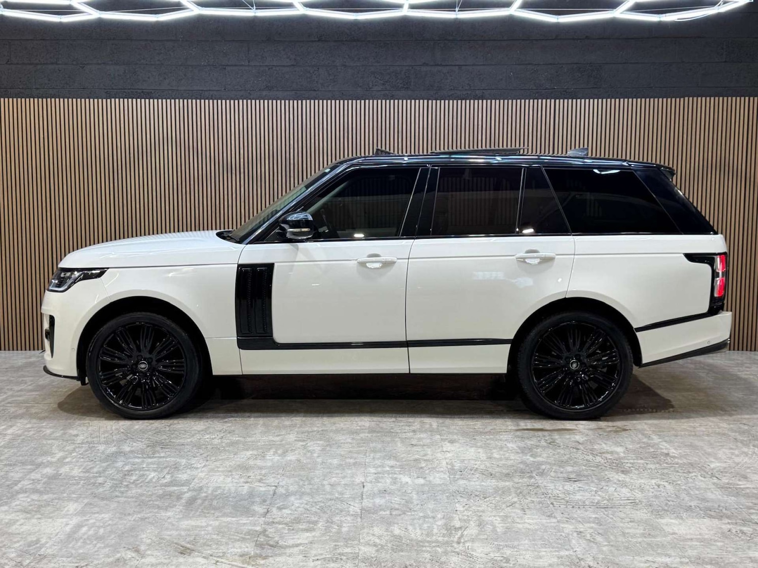 Used Land Rover Range Rover 2018 for sale - 77946344: Photo 32