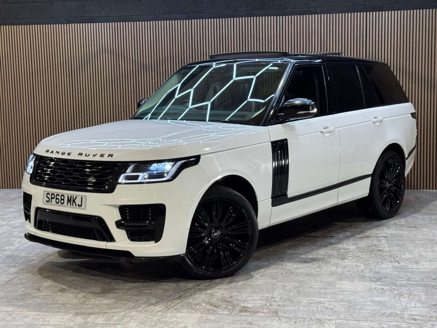 Used Land Rover Range Rover 2018 for sale - 77946344: Photo 4