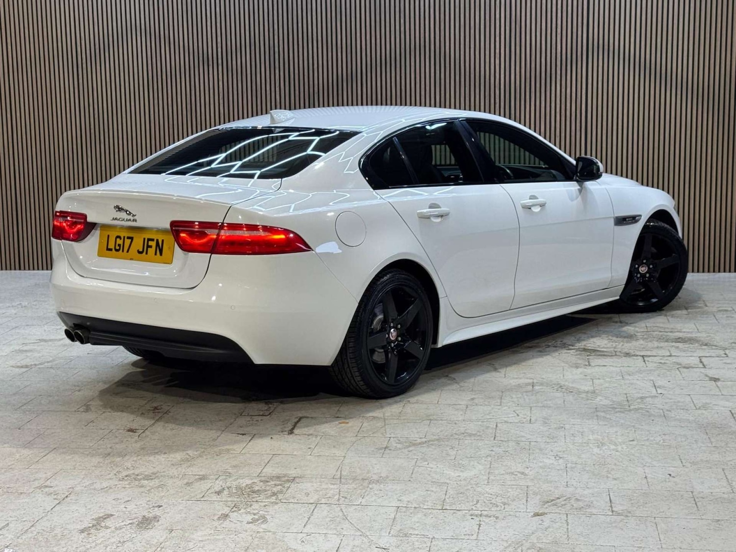 Used Jaguar XE 2017 for sale - 77452481: Photo 20