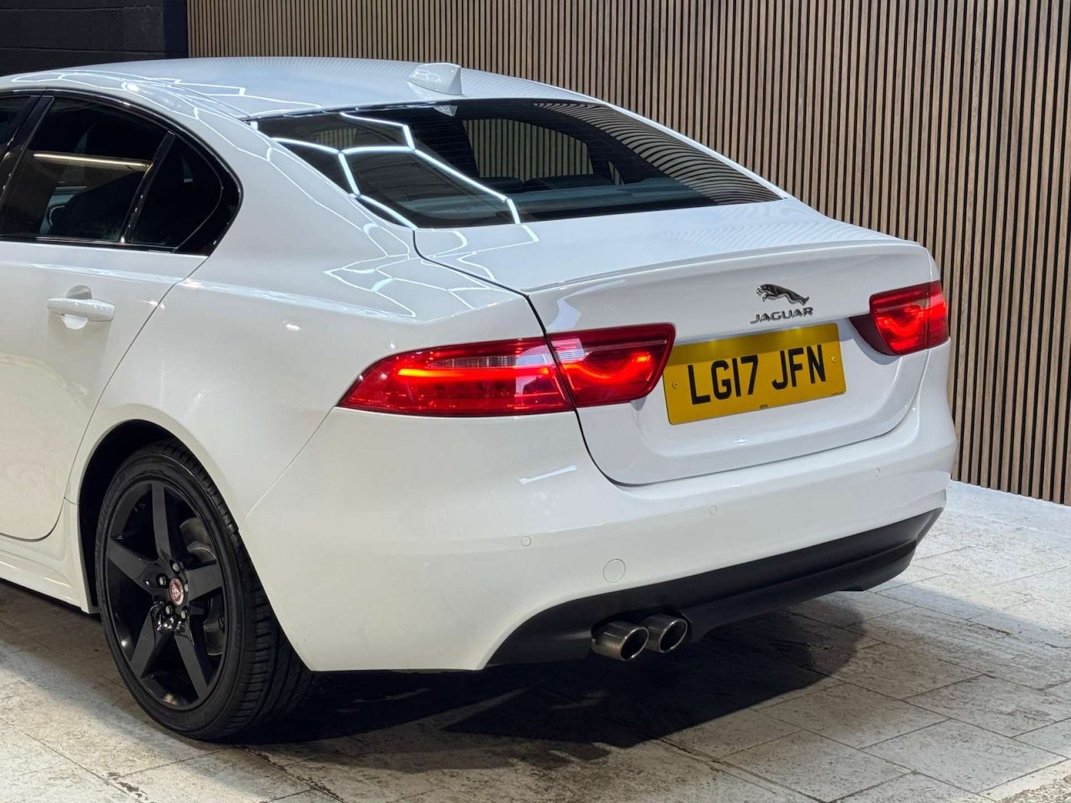 Used Jaguar XE 2017 for sale - 77452481: Photo 32