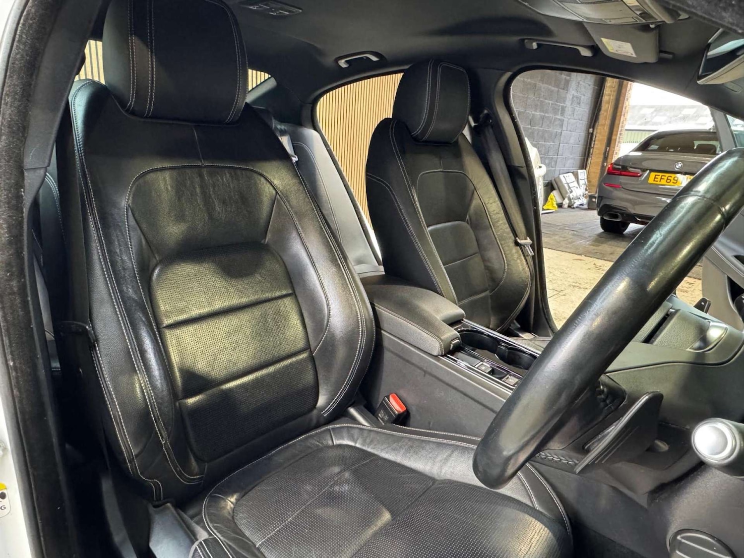 Used Jaguar XE 2017 for sale - 77452481: Photo 40