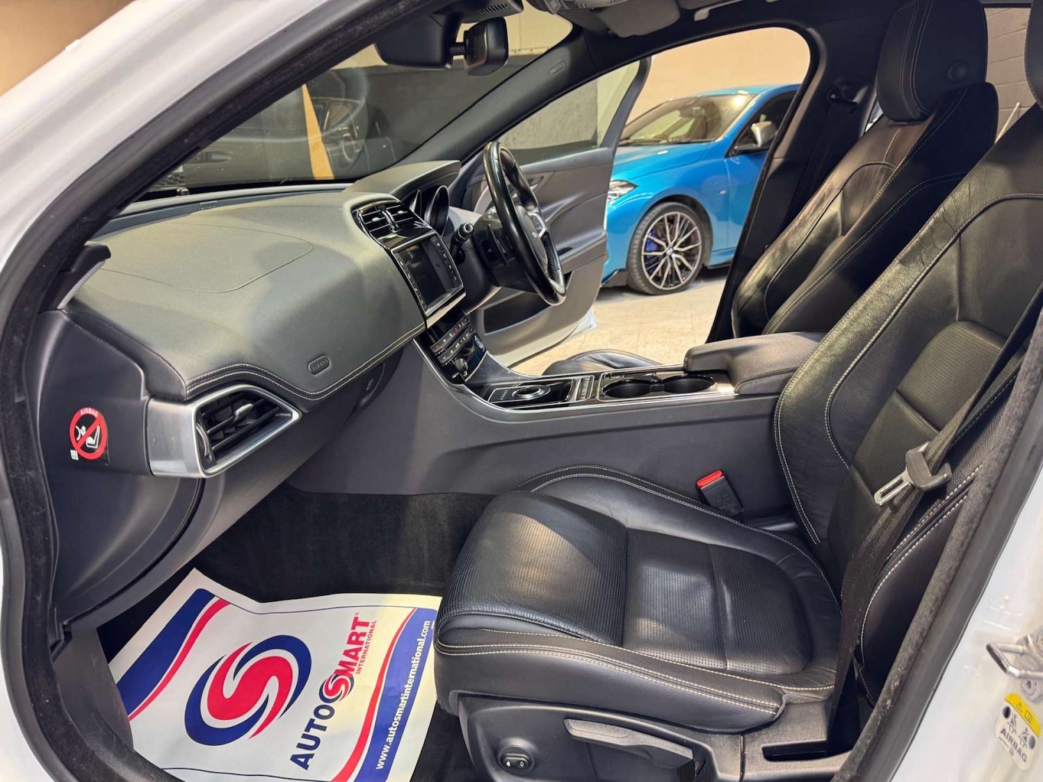 Used Jaguar XE 2017 for sale - 77452481: Photo 62