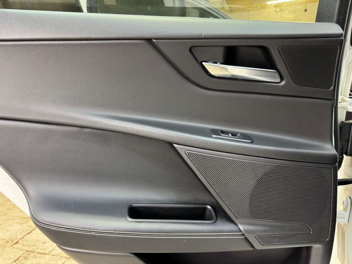 Used Jaguar XE 2017 for sale - 77452481: Photo 64