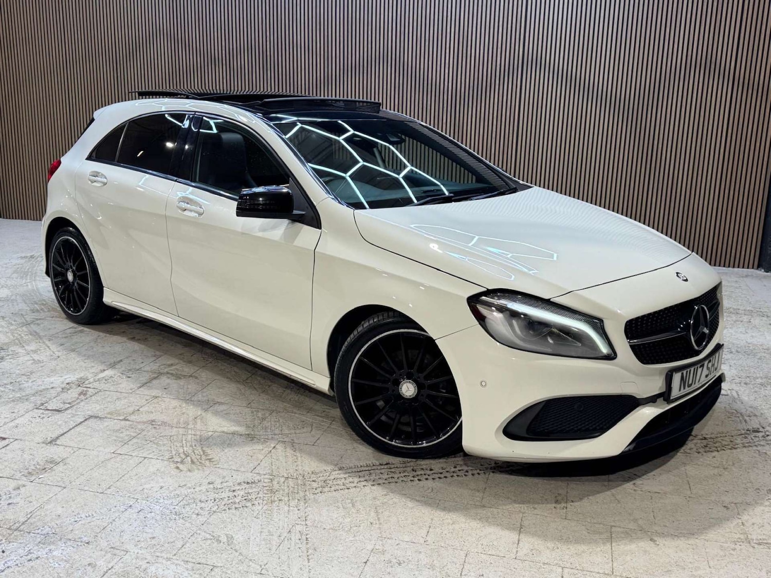 Used Mercedes-Benz A-Class 2017 for sale - 77368170: Photo 16