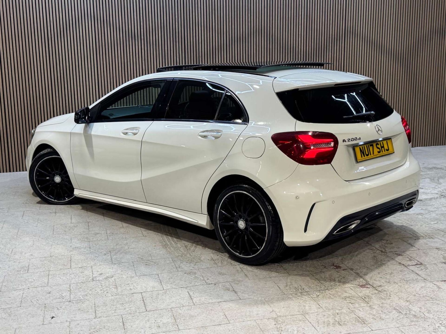 Used Mercedes-Benz A-Class 2017 for sale - 77368170: Photo 25