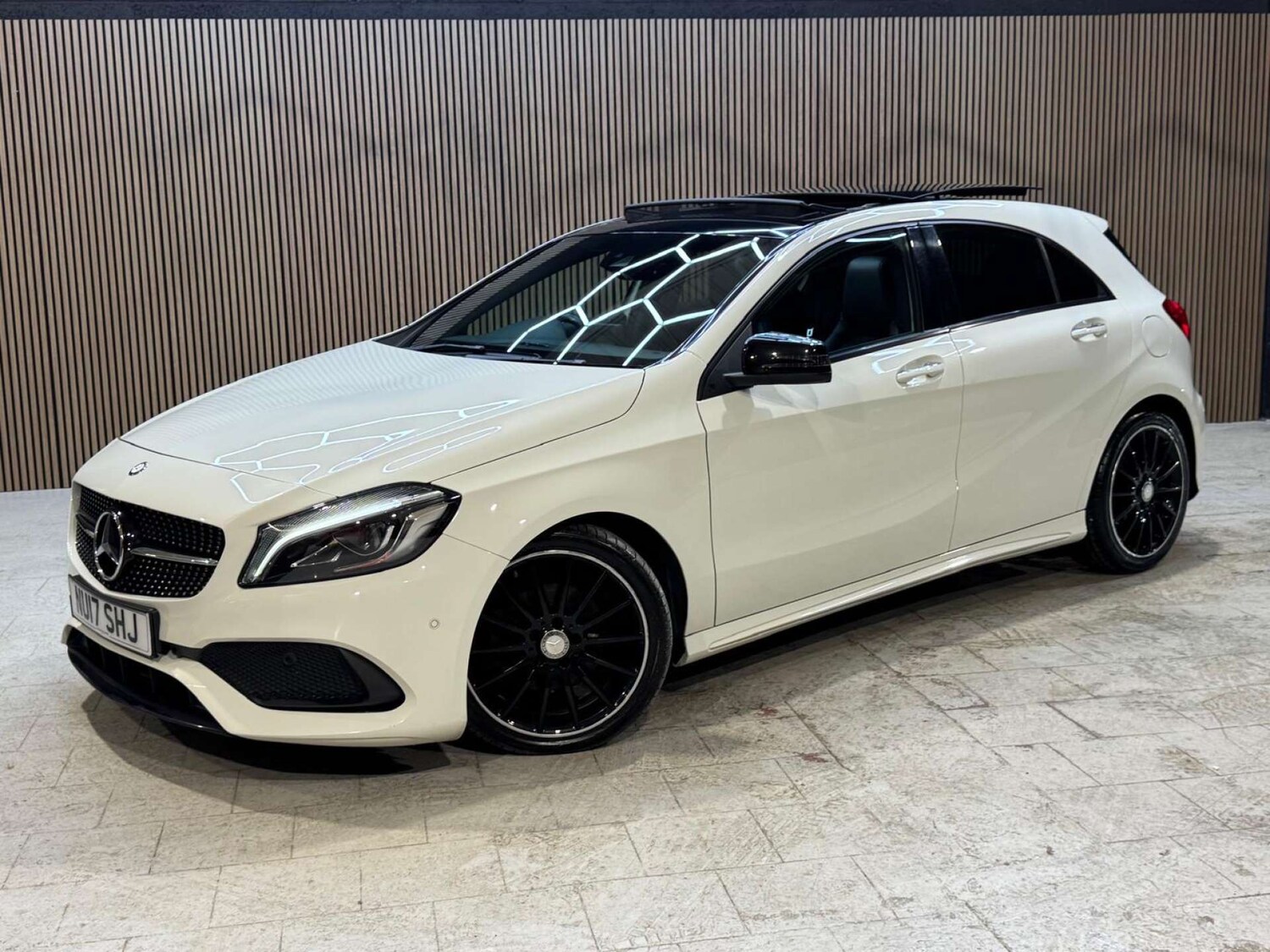 Used Mercedes-Benz A-Class 2017 for sale - 77368170: Photo 30