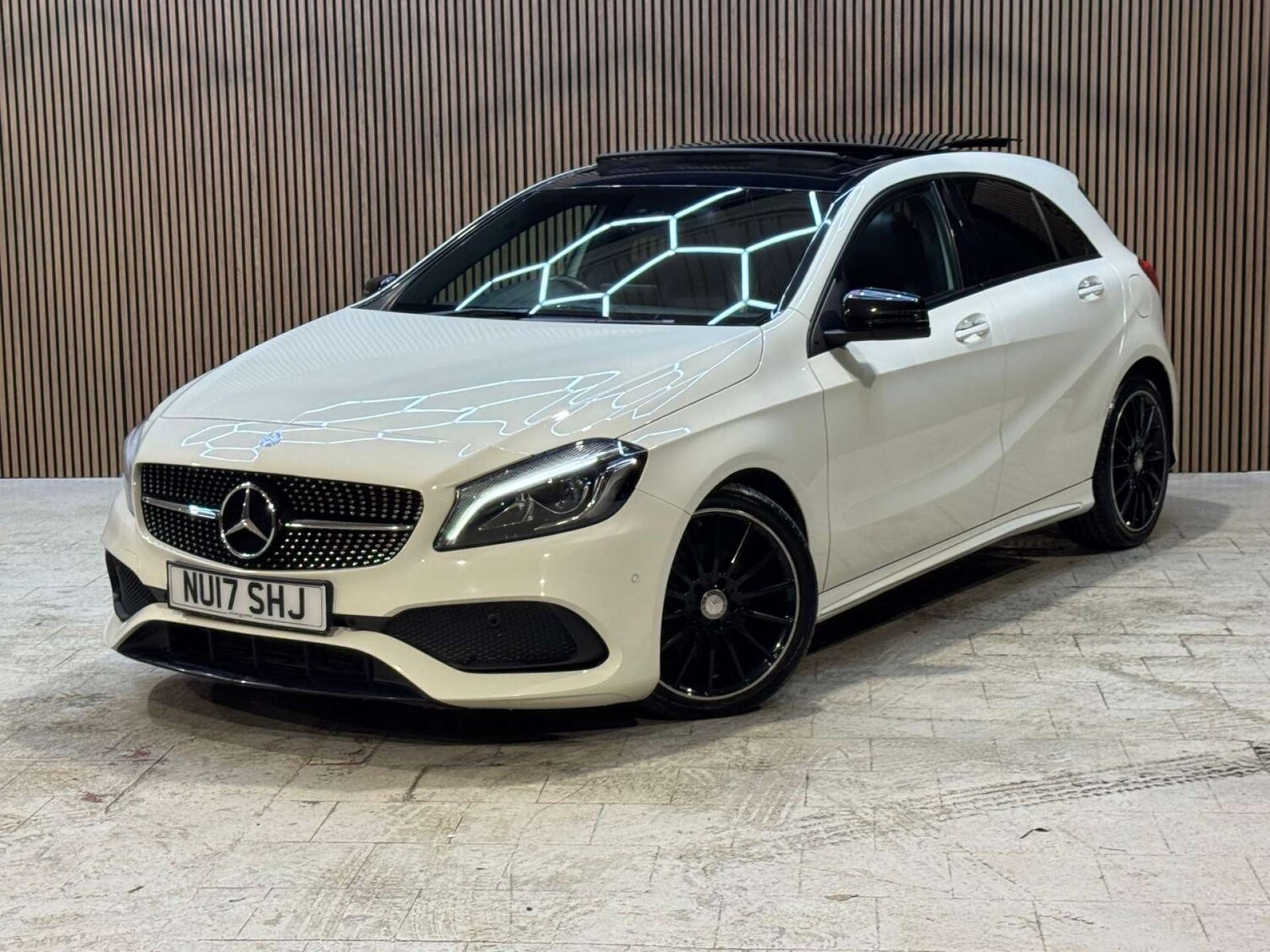 Used Mercedes-Benz A-Class 2017 for sale - 77368170: Photo 34