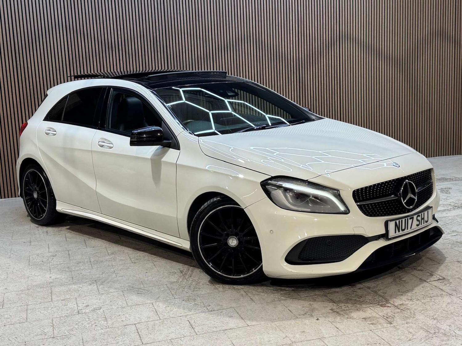 Used Mercedes-Benz A-Class 2017 for sale - 77368170: Photo 7