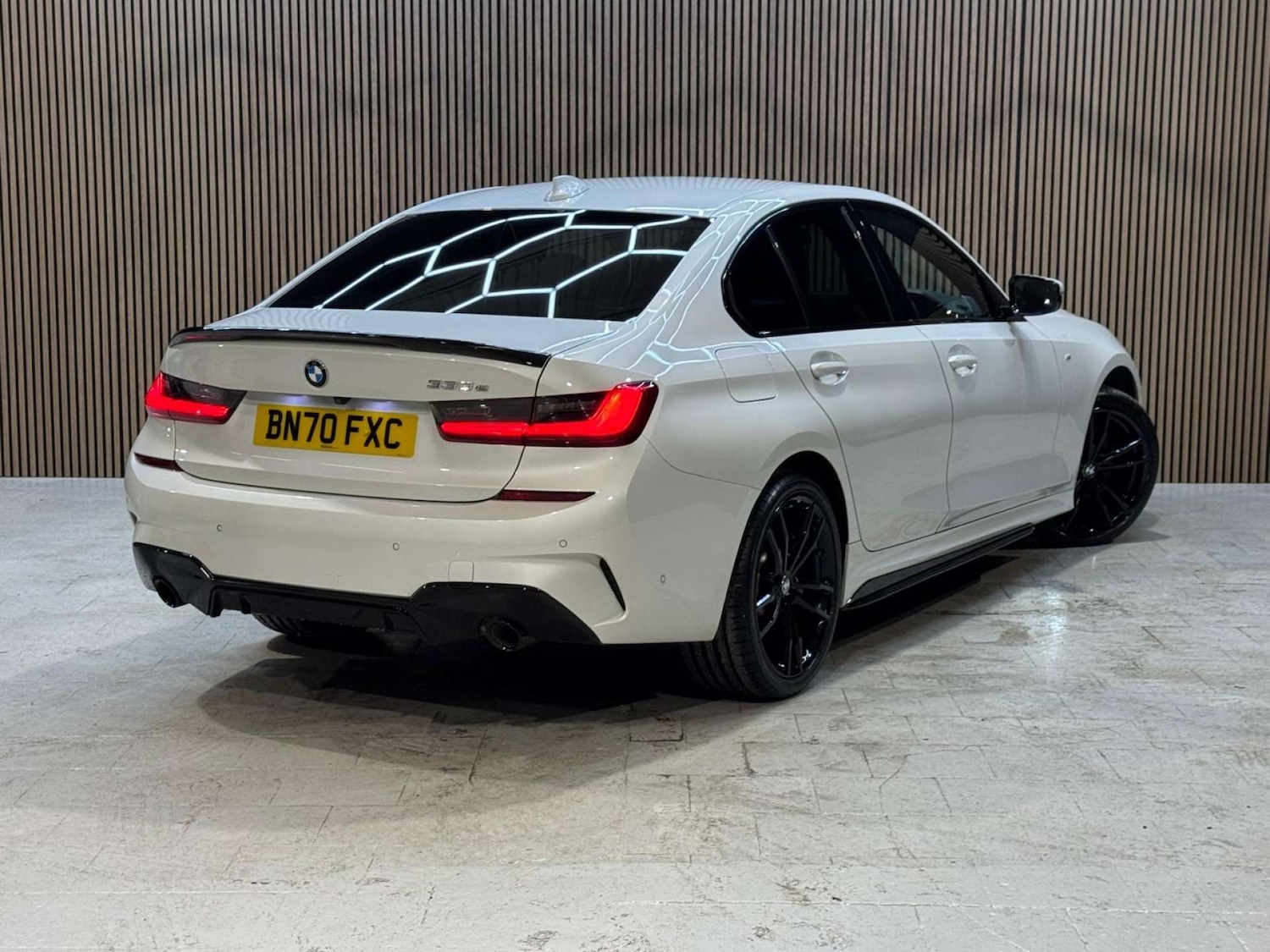 Used BMW 3 Series 2020 for sale - 77067502: Photo 2