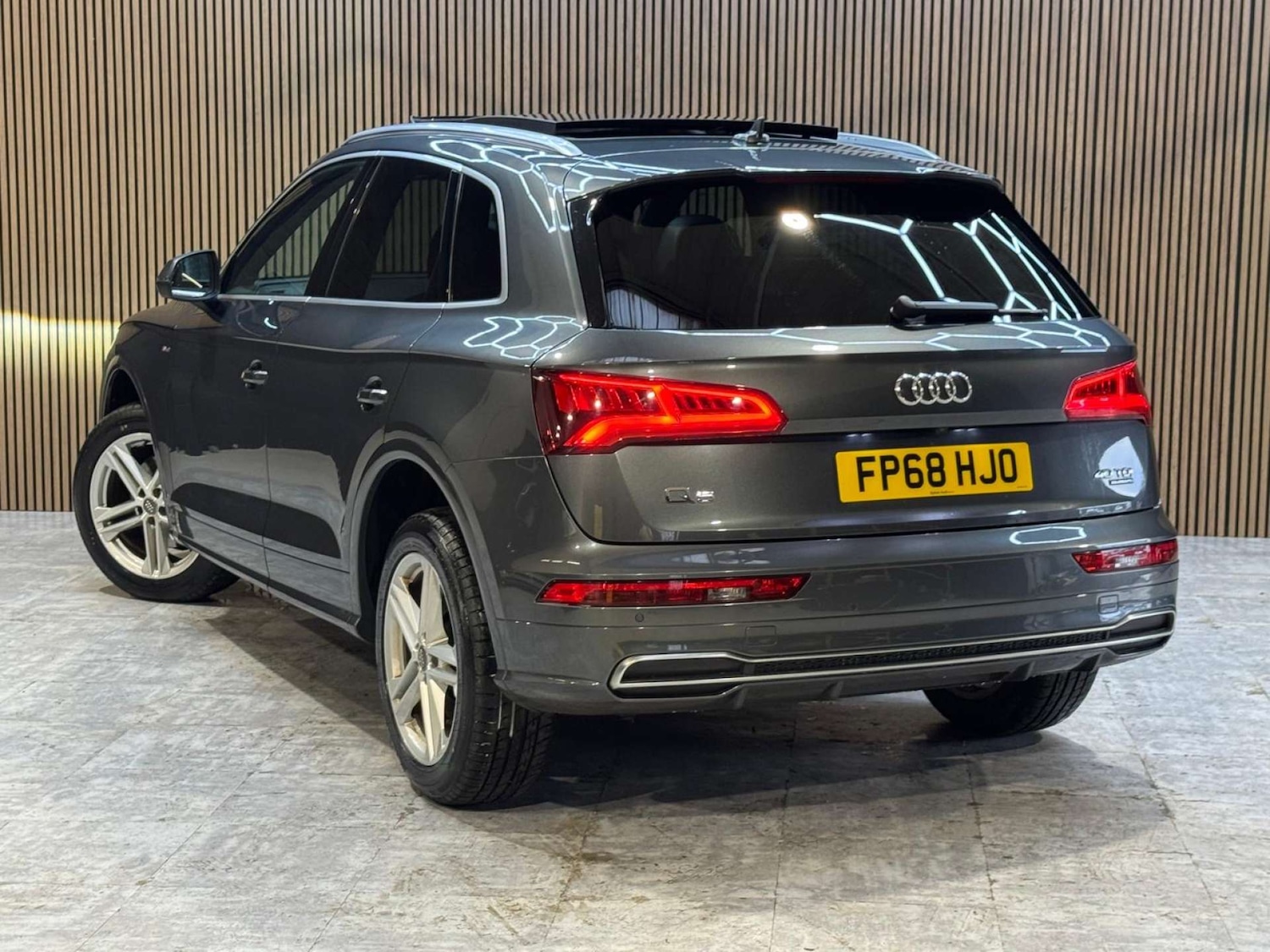 Used Audi Q5 2018 for sale - 77578896: Photo 2