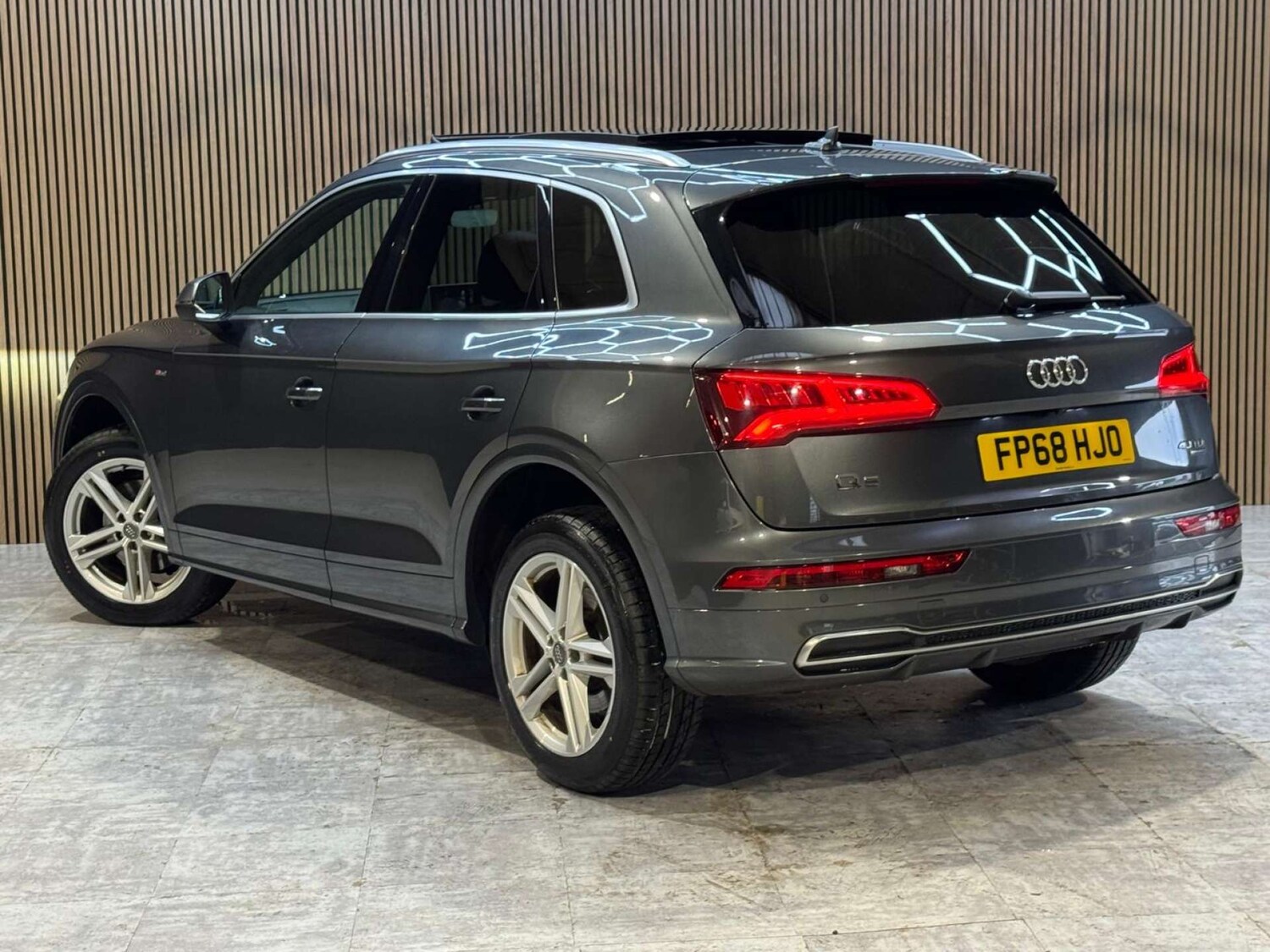 Used Audi Q5 2018 for sale - 77578896: Photo 44