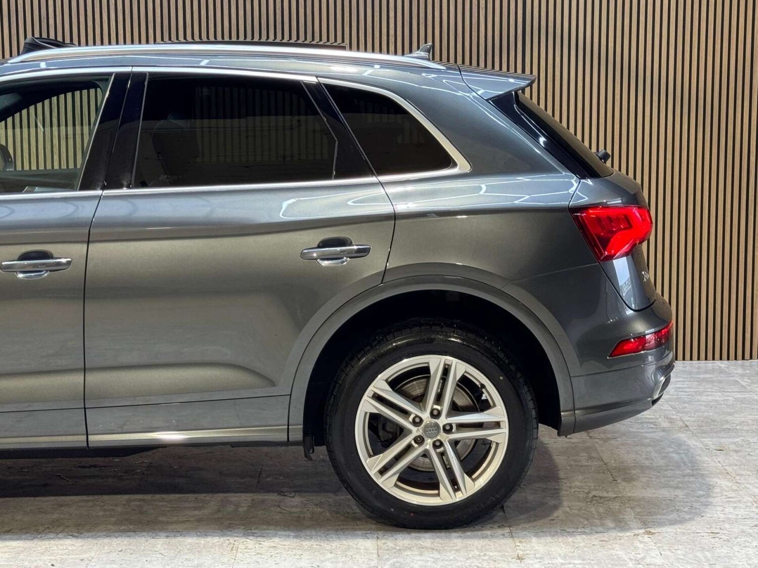 Used Audi Q5 2018 for sale - 77578896: Photo 45