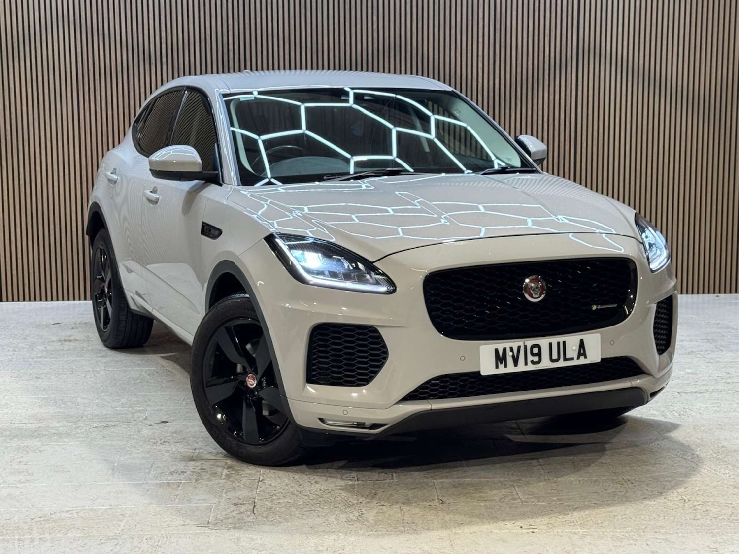 Used Jaguar E-Pace 2019 for sale - 76961766: Photo 1