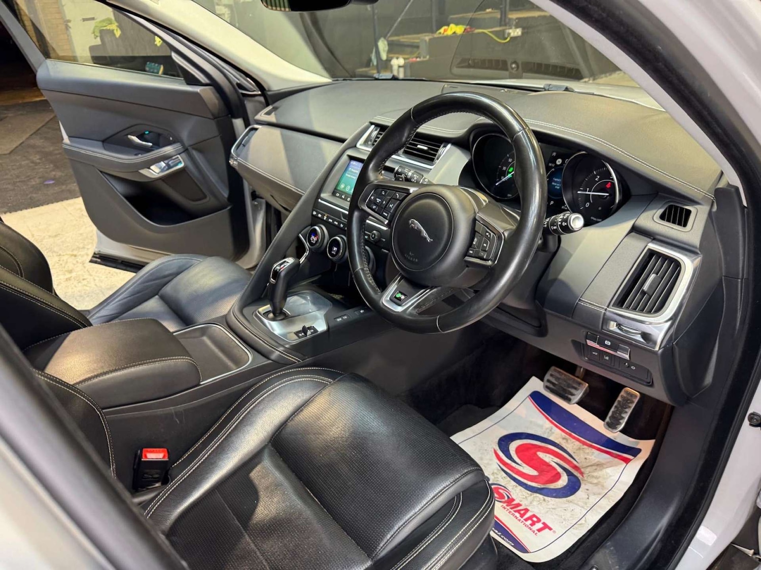 Used Jaguar E-Pace 2019 for sale - 76961766: Photo 3