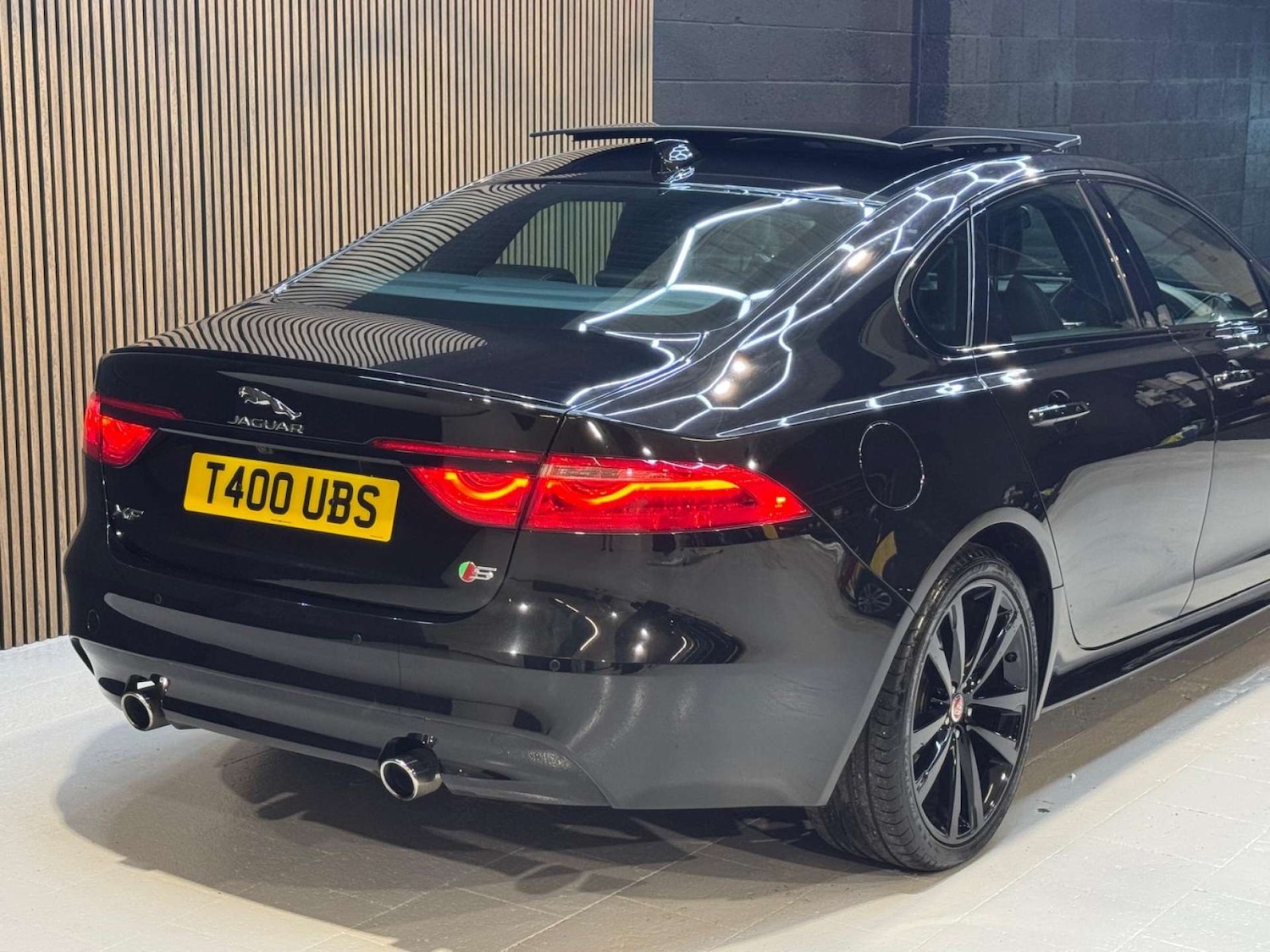 Used Jaguar XF 2017 for sale - 76581939: Photo 15