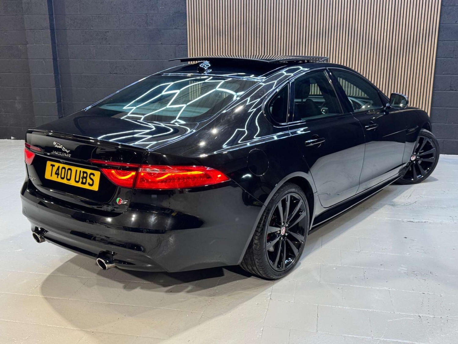 Used Jaguar XF 2017 for sale - 76581939: Photo 20