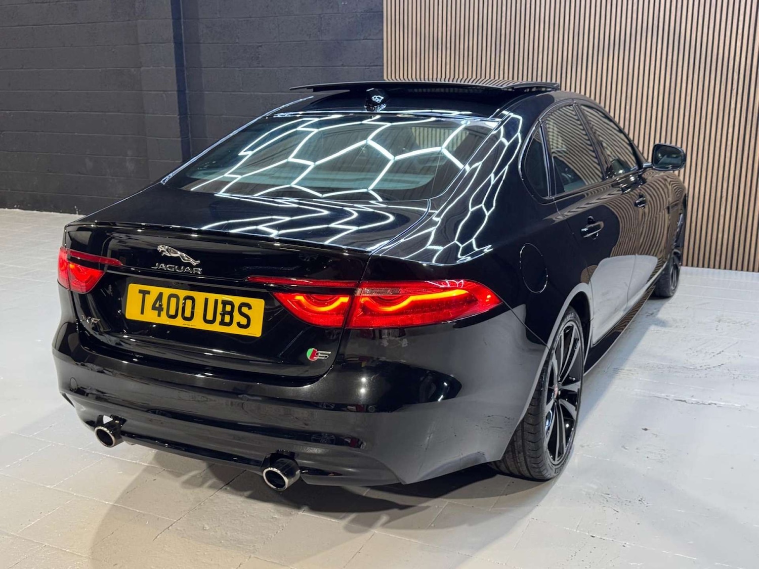 Used Jaguar XF 2017 for sale - 76581939: Photo 21