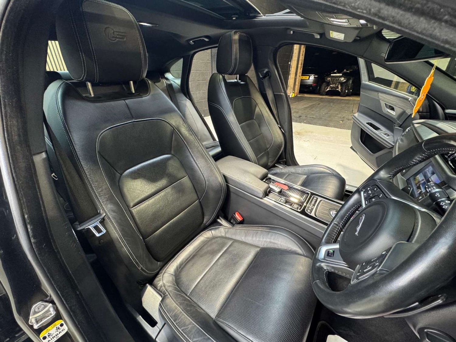 Used Jaguar XF 2017 for sale - 76581939: Photo 39