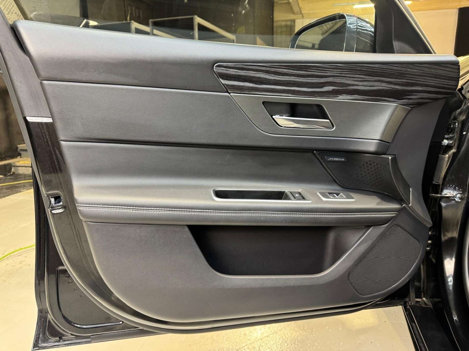 Used Jaguar XF 2017 for sale - 76581939: Photo 71