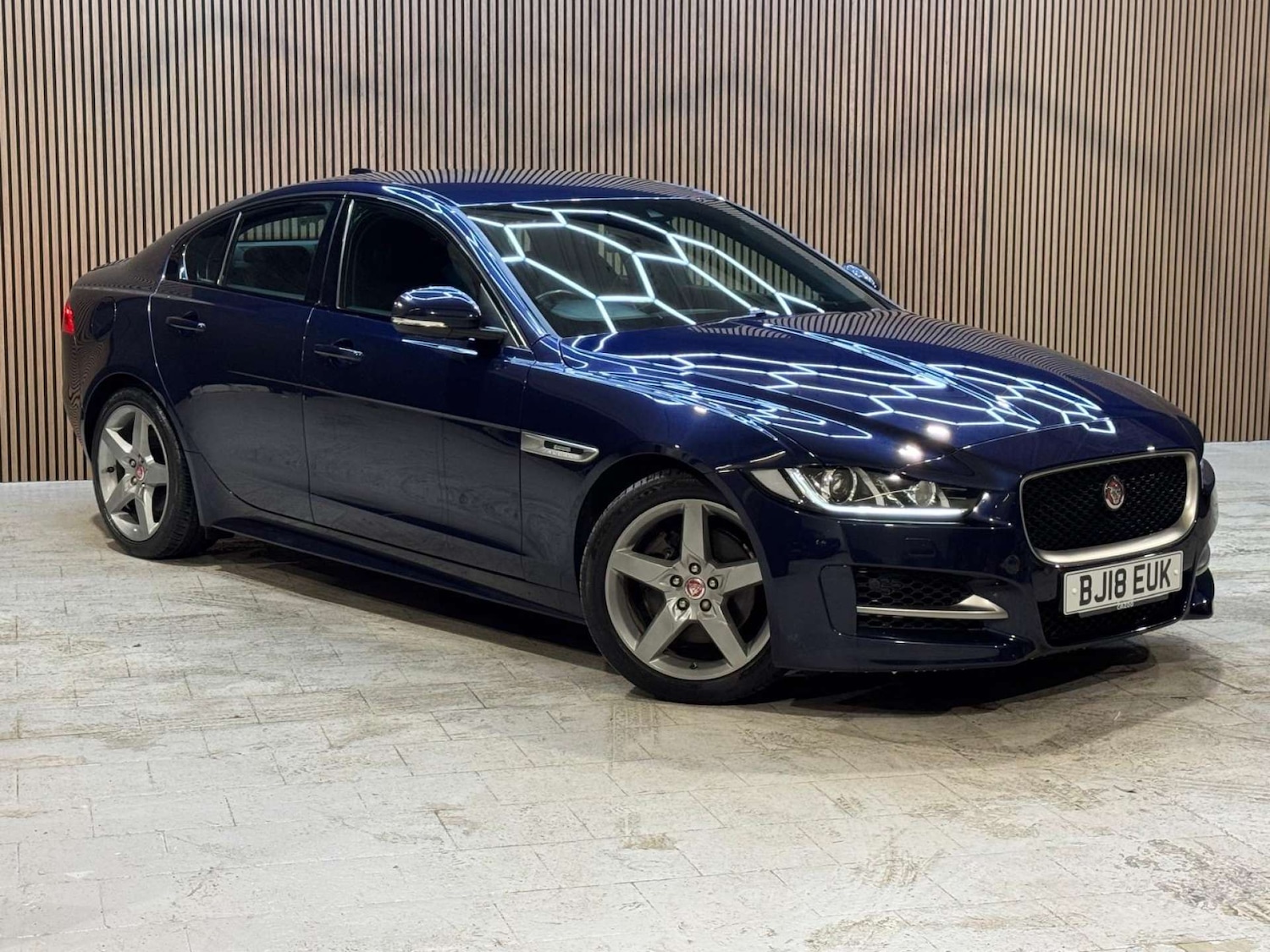 Used Jaguar XE 2018 for sale - 77355466: Photo 11