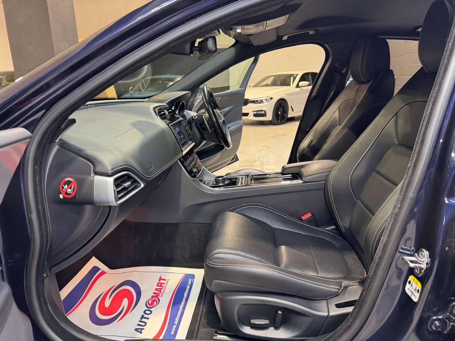 Used Jaguar XE 2018 for sale - 77355466: Photo 67