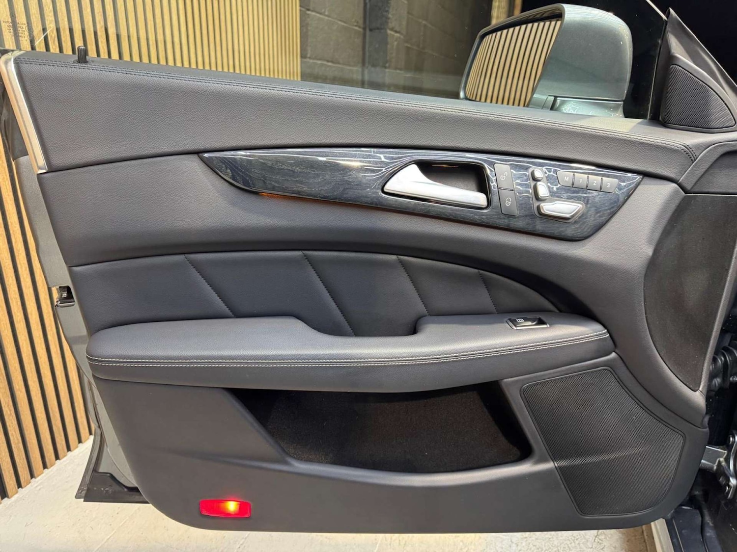 Used Mercedes-Benz CLS 2015 for sale - 76919163: Photo 30